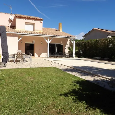 De Charme Avec Piscine Et Jardin En Bord De