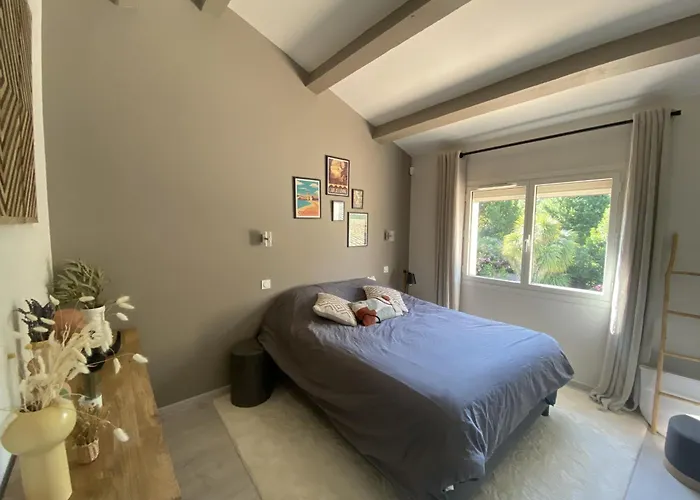 וילה De Charme Avec Piscine Et Jardin En Bord De *