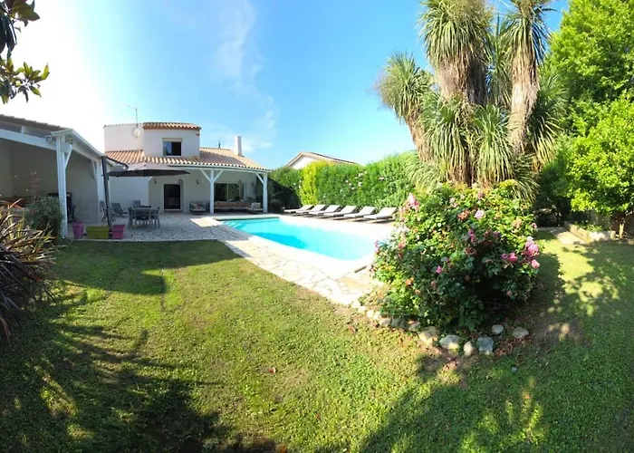 וילה De Charme Avec Piscine Et Jardin En Bord De