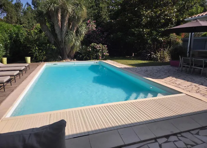 וילה De Charme Avec Piscine Et Jardin En Bord De
